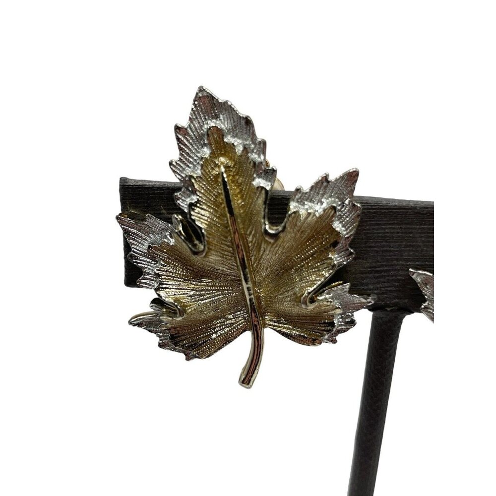 VTG Sarah Coventry Silver & Gold Tone Layered Maple Leaf Clip On Earrings Chunky - Picture 3 of 14
